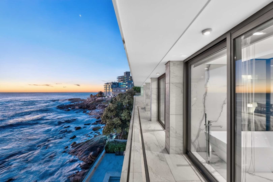 5 Bedroom Property for Sale in Bantry Bay Western Cape